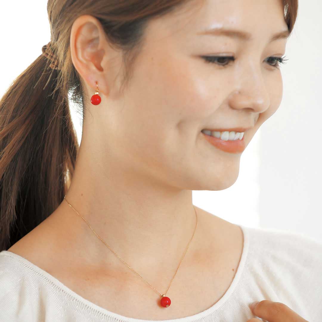 国産ジュエリー　Ｋ１０ＹＧ　天然石ピアス ／ ＯＫＫＯ