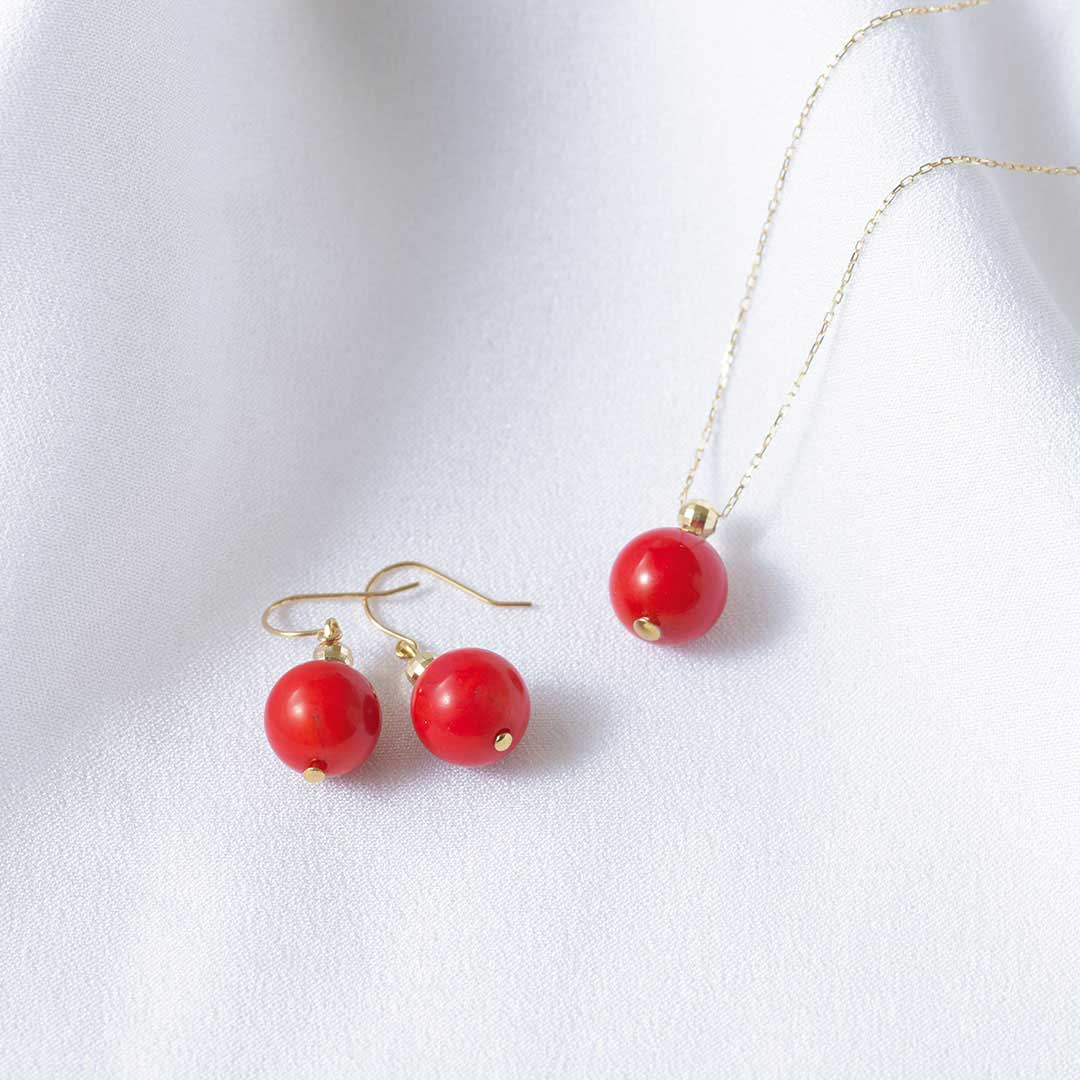 国産ジュエリー　Ｋ１０ＹＧ　天然石ピアス ／ ＯＫＫＯ