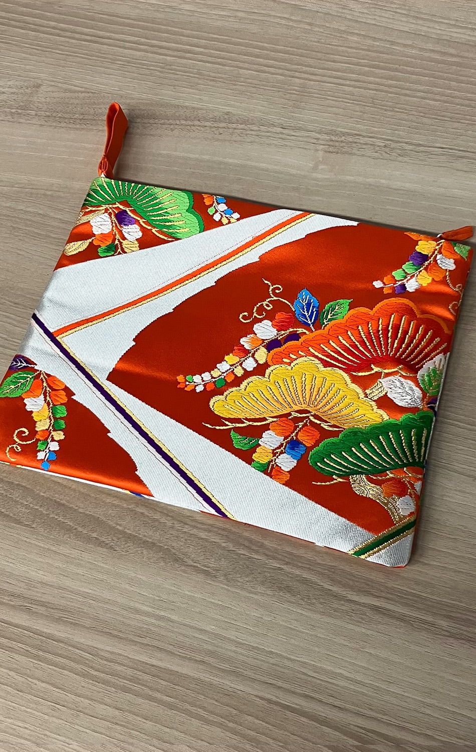 ポーチ「扇面に松に藤文」｜西陣織