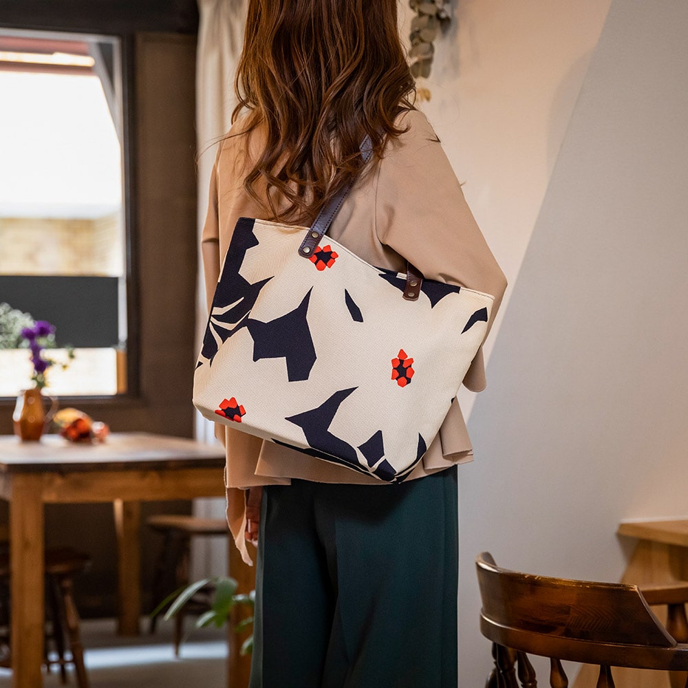 中トートバッグ「マーガレット」