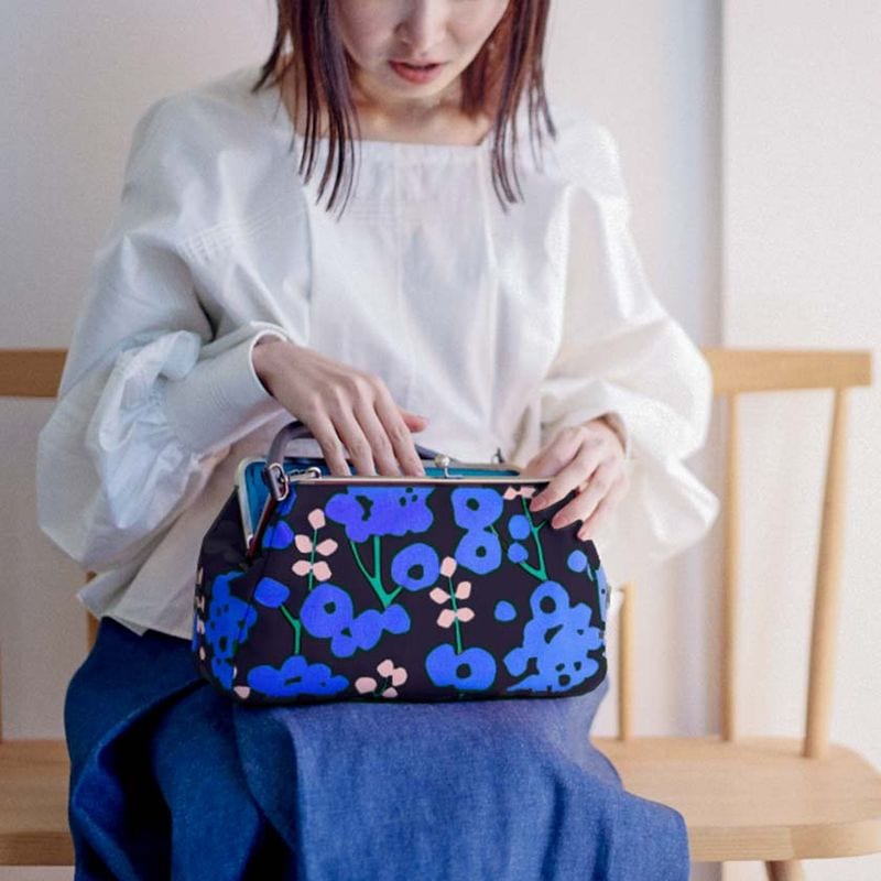 ［未使用］花柄がま口　ネイビー　藍木綿アンティーク　昭和レトロ　平成レトロ 横長がま口バッグ はなさかり｜亥之吉 by 京美染色株式会社