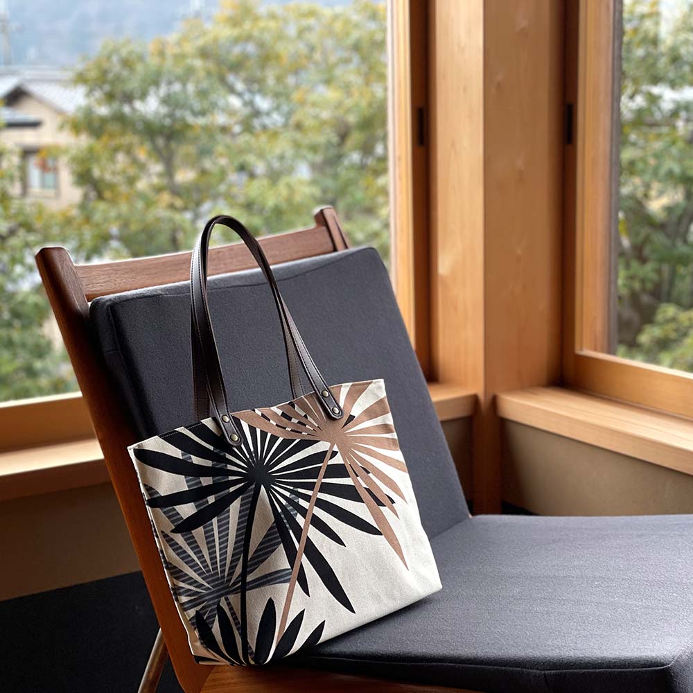 中トートバッグ「しゅろ」