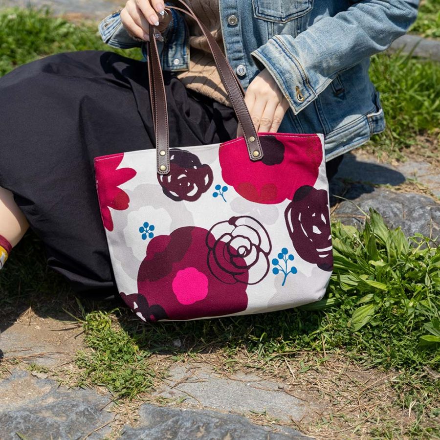 中トートバッグ「はなかさね」