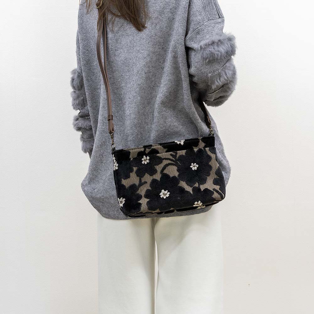 亥之吉 ファスナーポシェット「モケットマーガレット」　