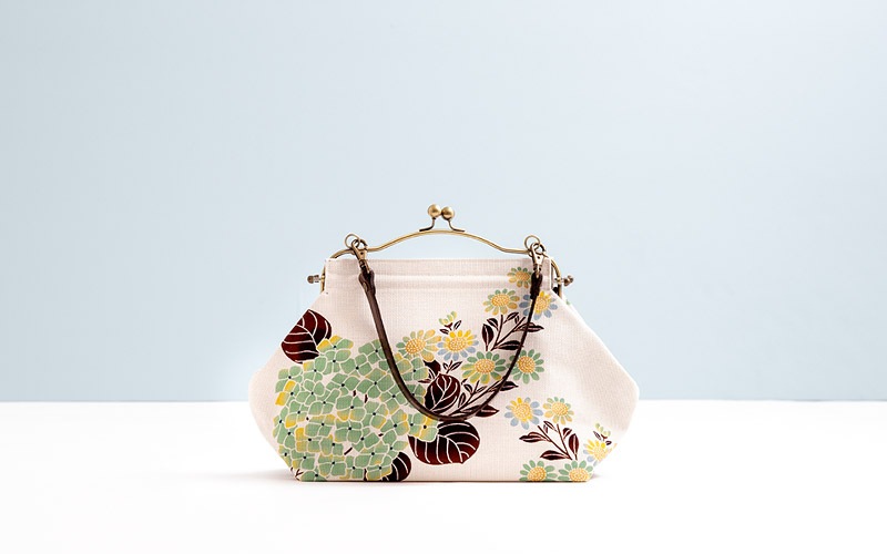 横長ベンリーがま口「てまりばな」