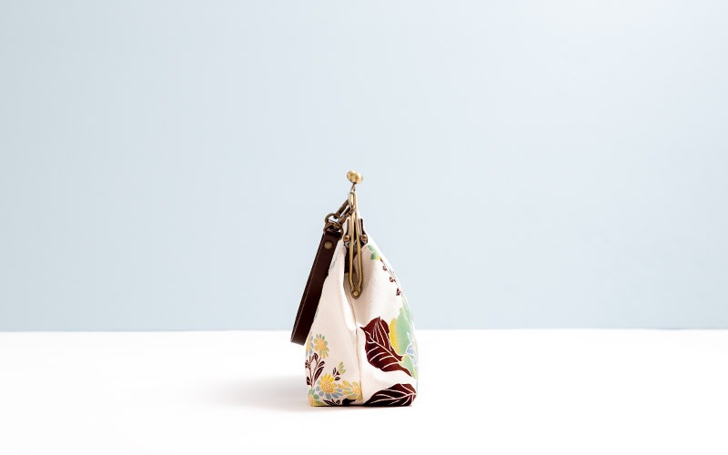 横長ベンリーがま口「てまりばな」