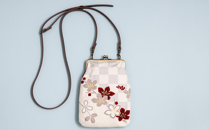 4寸縦型ポシェットがま口「いちまつうめ 生成り」