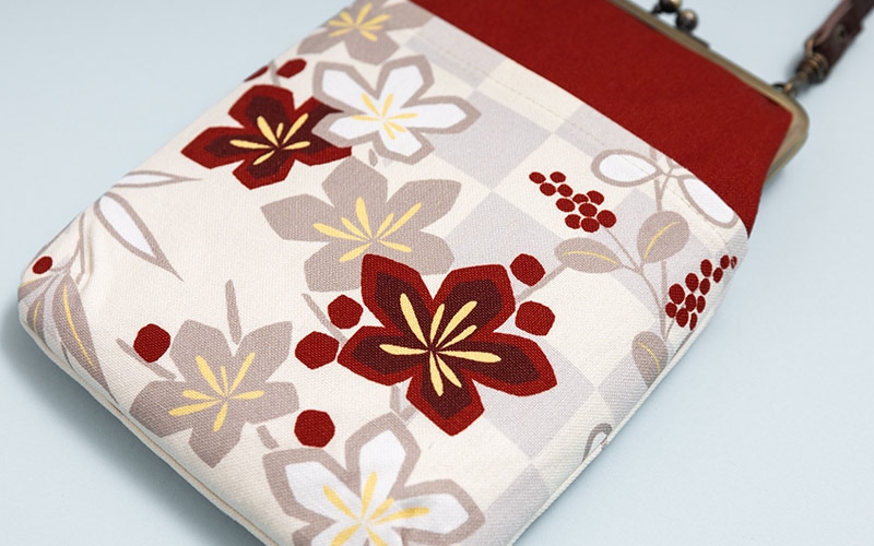 4寸縦型ポシェットがま口「いちまつうめ 生成り」