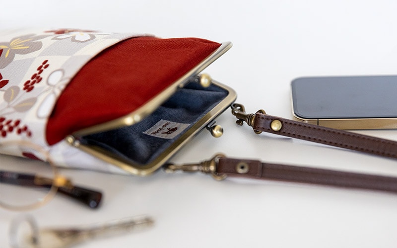 4寸縦型ポシェットがま口「いちまつうめ 生成り」