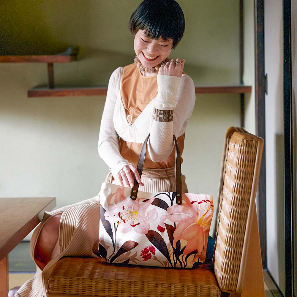 中トートバッグ「ゆりあざみ」