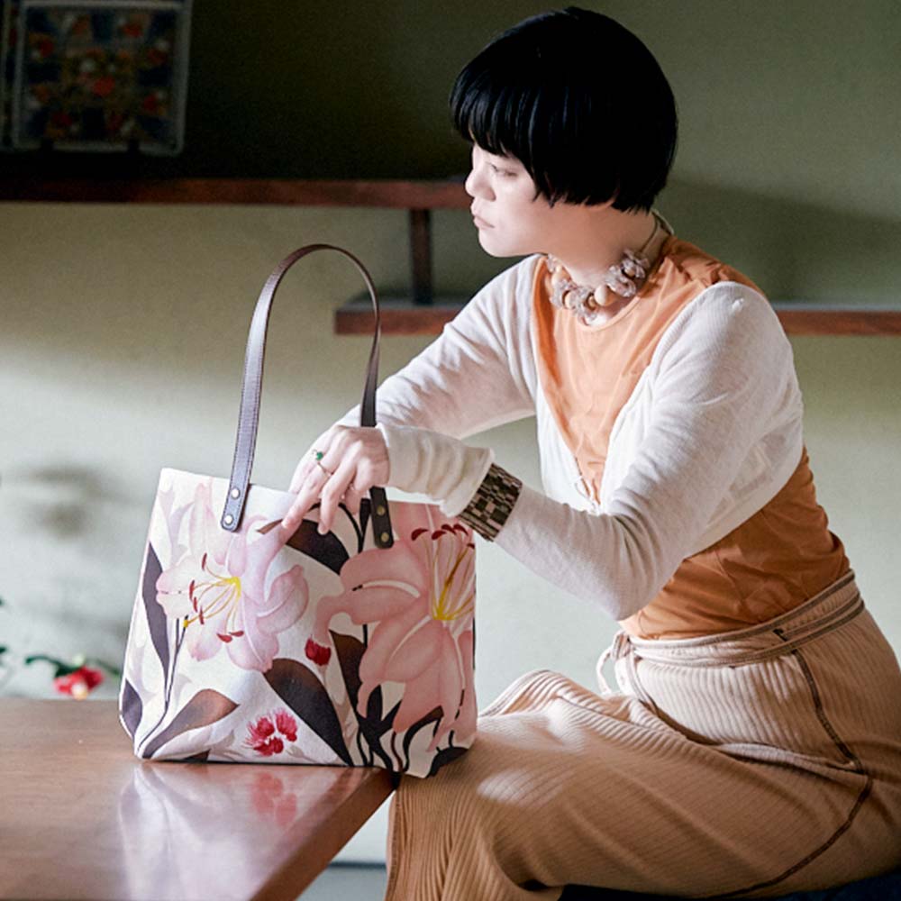 中トートバッグ「ゆりあざみ」