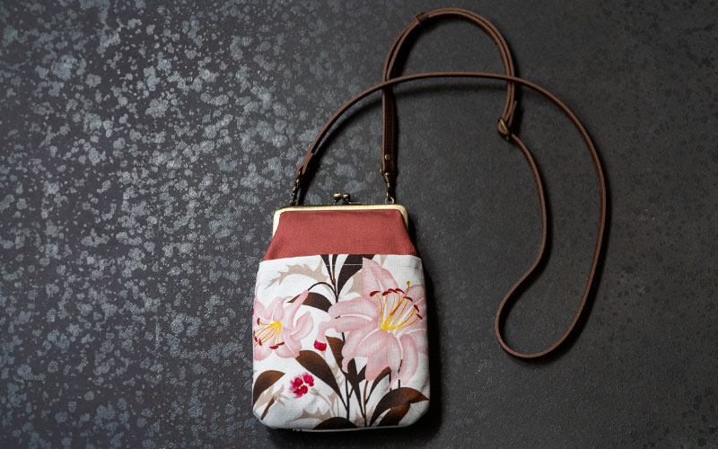 4寸縦型ポシェットがま口「ゆりあざみ」