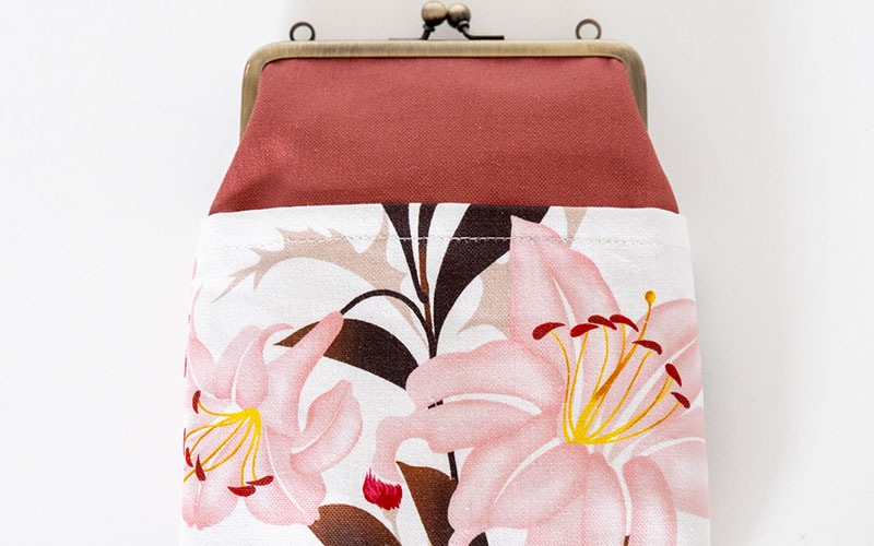 4寸縦型ポシェットがま口「ゆりあざみ」