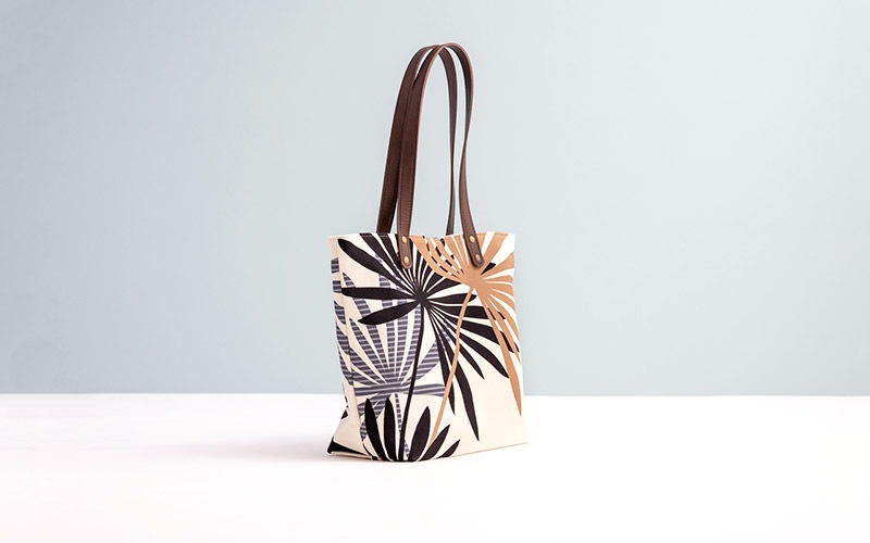 中トートバッグ「しゅろ」