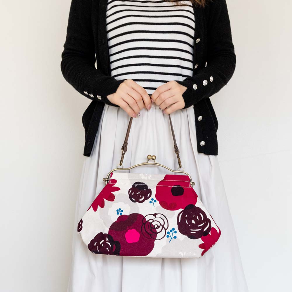 横長ベンリーがま口「はなかさね」