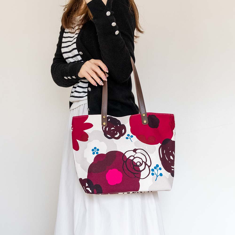 中トートバッグ「はなかさね」