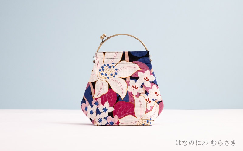 ベンリーがま口【大】「はなのにわ」｜亥之吉 by 京美染色株式会社