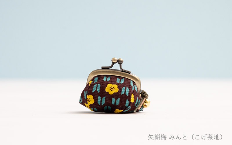 1.7寸ころりんがま口鈴付 矢絣梅