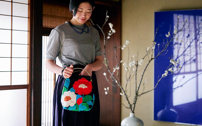 ベンリーがま口【大】「べにつばき」