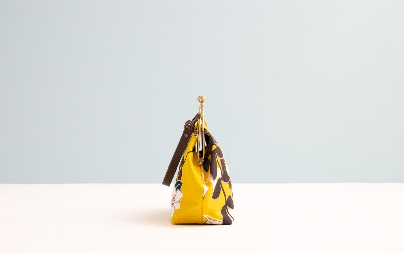 横長ベンリーがま口「しゃら きいろ」