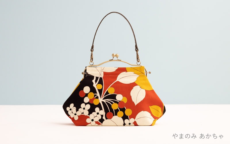 横長ベンリーがま口「やまのみ あかちゃ」