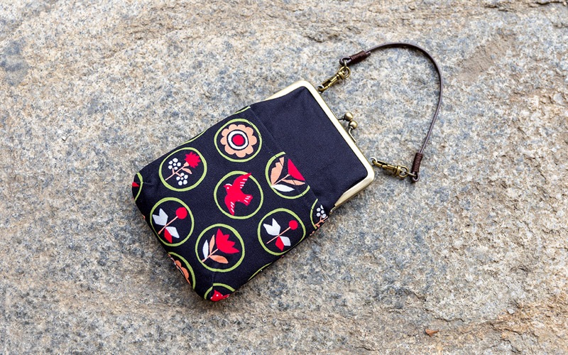 がま口スマホポーチ「サークルランド」