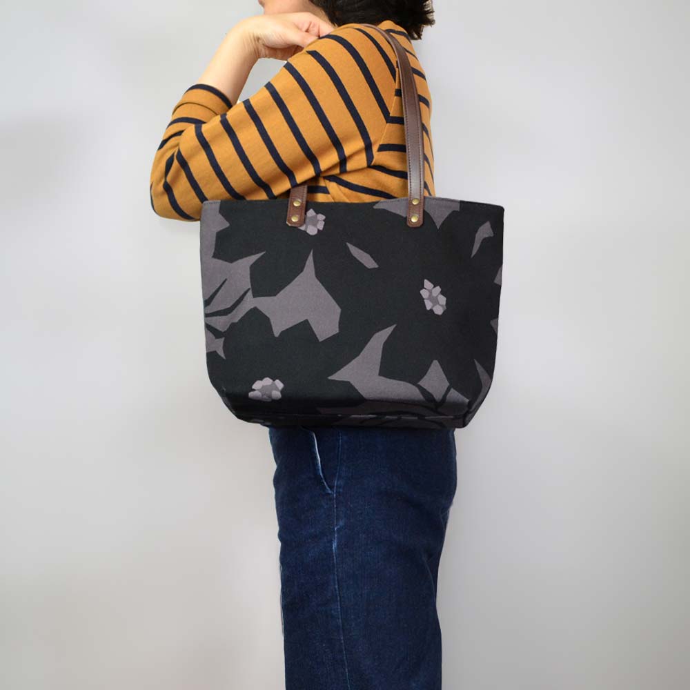 中トートバッグ「マーガレット」