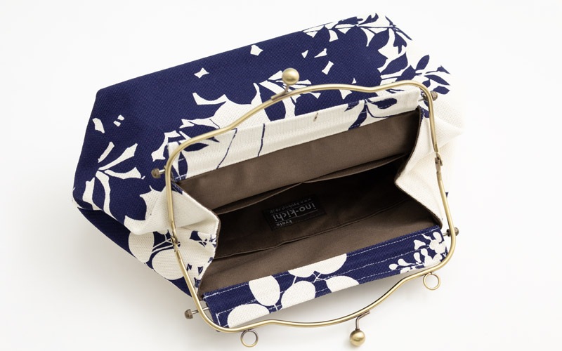 横長ベンリーがま口「ききょうとんぼ 紺」