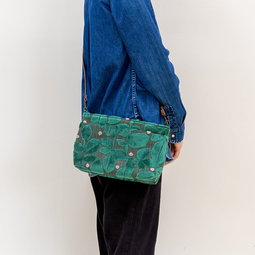 亥之吉 ファスナーポシェット「モケットはっぱドット」　