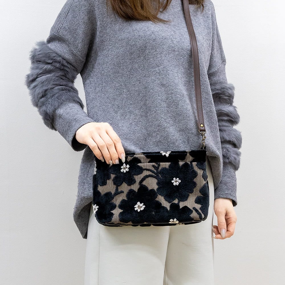 亥之吉 ファスナーポシェット「モケットマーガレット」　