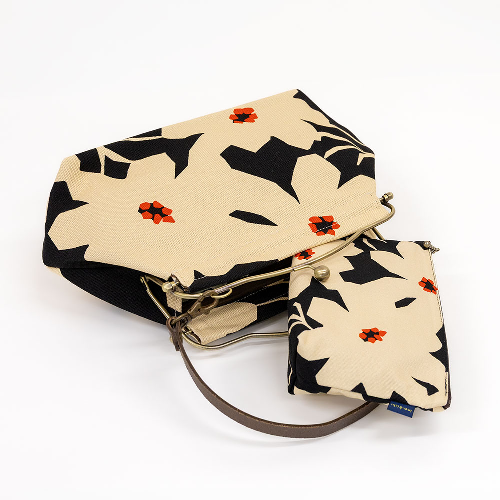 ファスナーポーチ「マーガレット くろ」