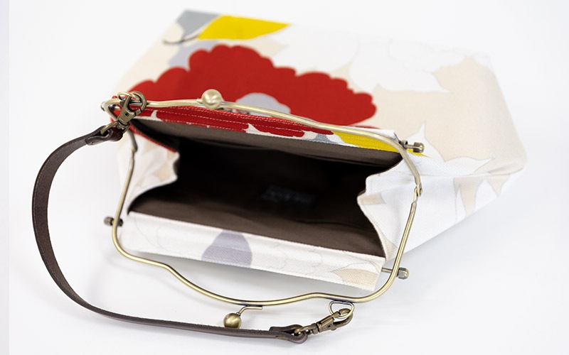 横長ベンリーがま口「ゆり ピンク」