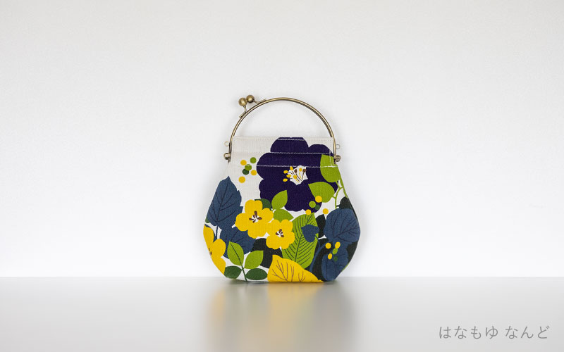 美月 三日月二部衣装 がま口バッグ 美月様専用 三日月二部衣装 がま口バッグ Crescent Shoulder Bag
