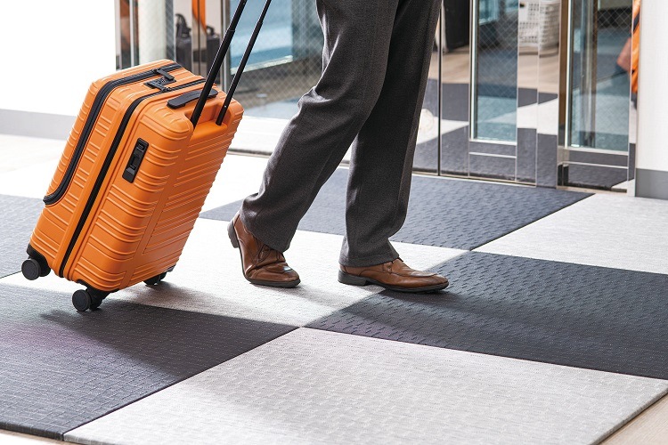 モダンタイルカーペット「Viela（ビエラ）」吸着シートタイプ450mm角