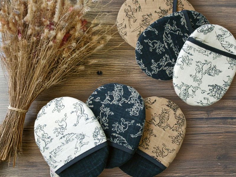 絹羽二重　珠の肌パフ　鳥獣戯画