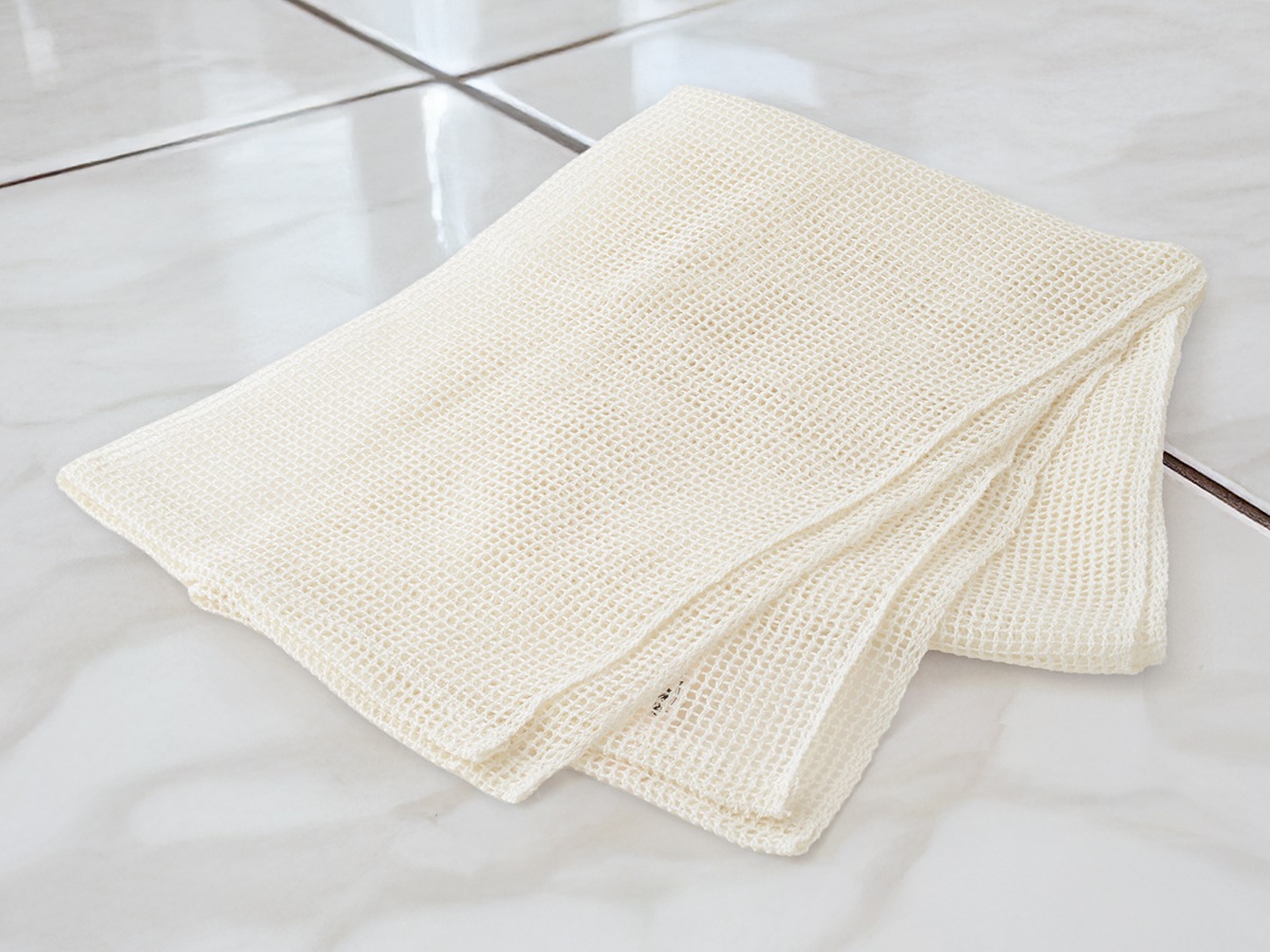 天然生成　絹メッシュボディタオル