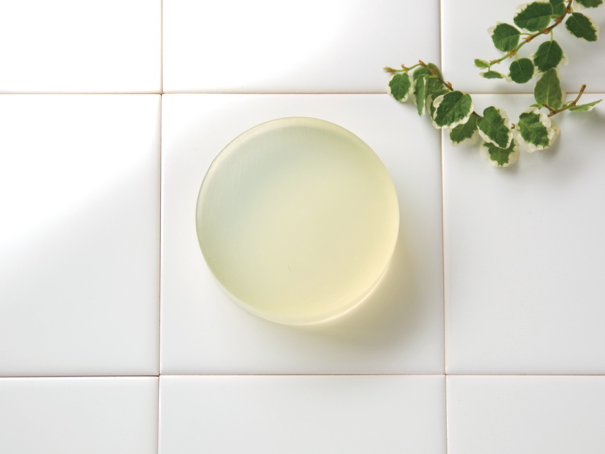 綺麗叶肌　枠練り洗顔石鹸