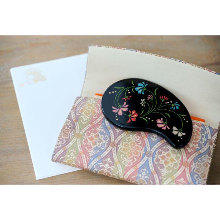 お茶などのお稽古ごとのときにもぴったり。※袱紗ばさみ、懐紙は付いていません。