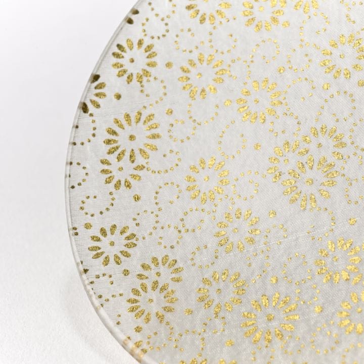 型友禅の繊細な柄が美しい。