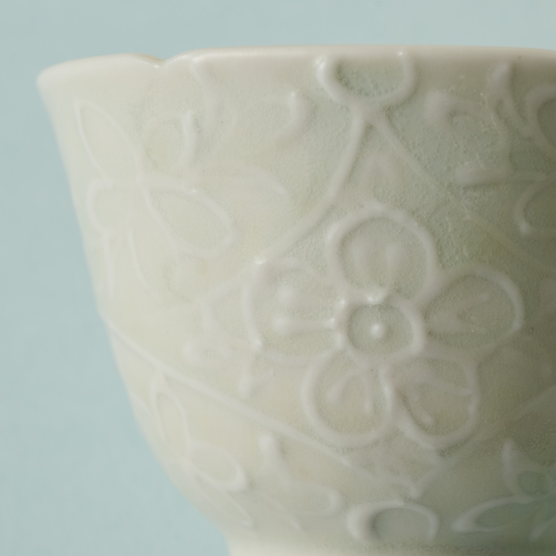 イッチンの技法によって染色された愛らしいお湯呑み。50個限定販売。