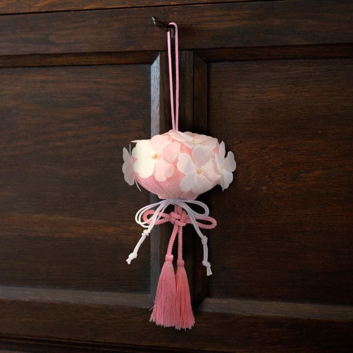 吊るし香飾り《手毬桜》