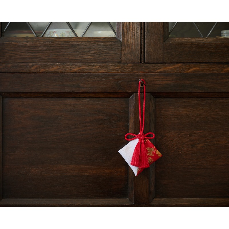 掛香《紅白 宝尽くし》