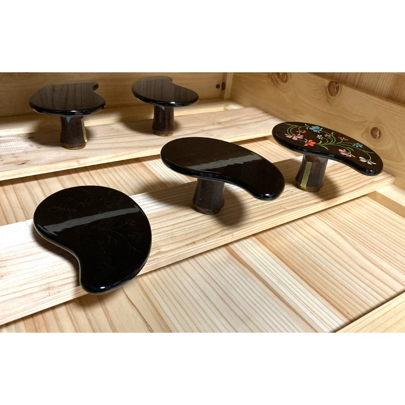 【在庫残りわずか！】【数量限定】花蒔絵手鏡（木製漆塗）