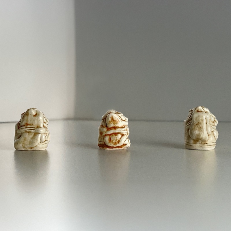 小さな鍾馗さん《黄瀬戸》