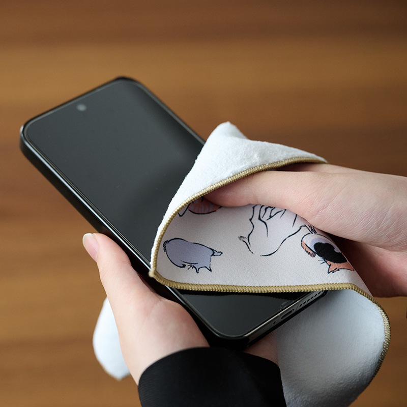 スマホもめがねも拭けるクリーナー | 雑貨