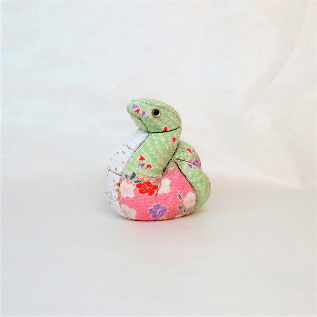 久月 木目込み手作りキット4844　『ミニ干支　巳』