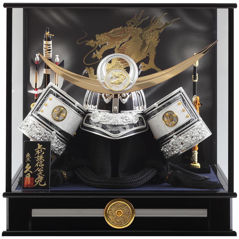 上杉謙信公　着用兜ケース飾り　ガラスケース　オルゴール付　6G-C7