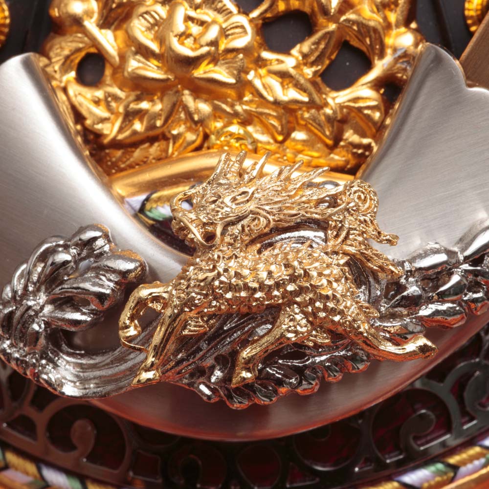 久月作 麒麟之兜飾り 正絹曙縅10号 利光監製 71GC-071 | 兜飾り