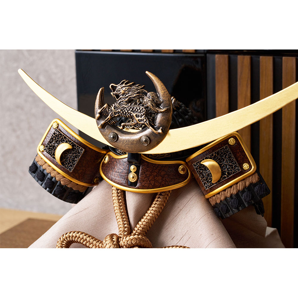 麒麟児之兜飾り 5GR-K2-Z | 兜飾り | 【公式】 人形の久月オンラインストア