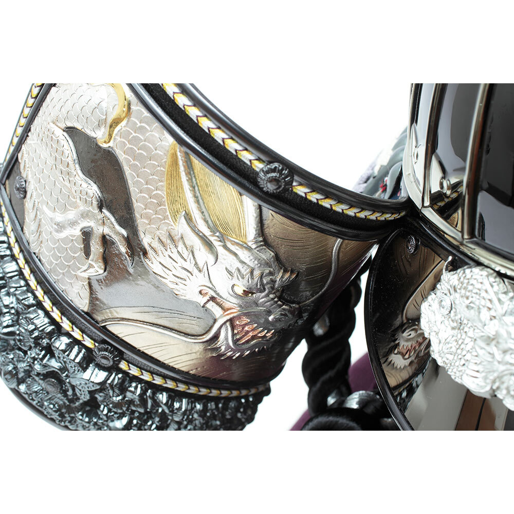 伊達政宗公　兜 3121A】伊達政宗公兜（弦月前立） | 小木人形